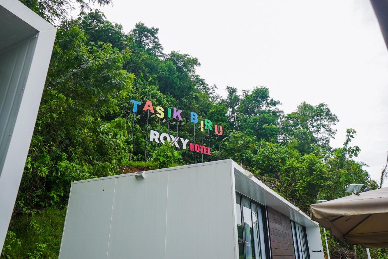 Roxy Tasik Biru Resort City Bau Экстерьер фото
