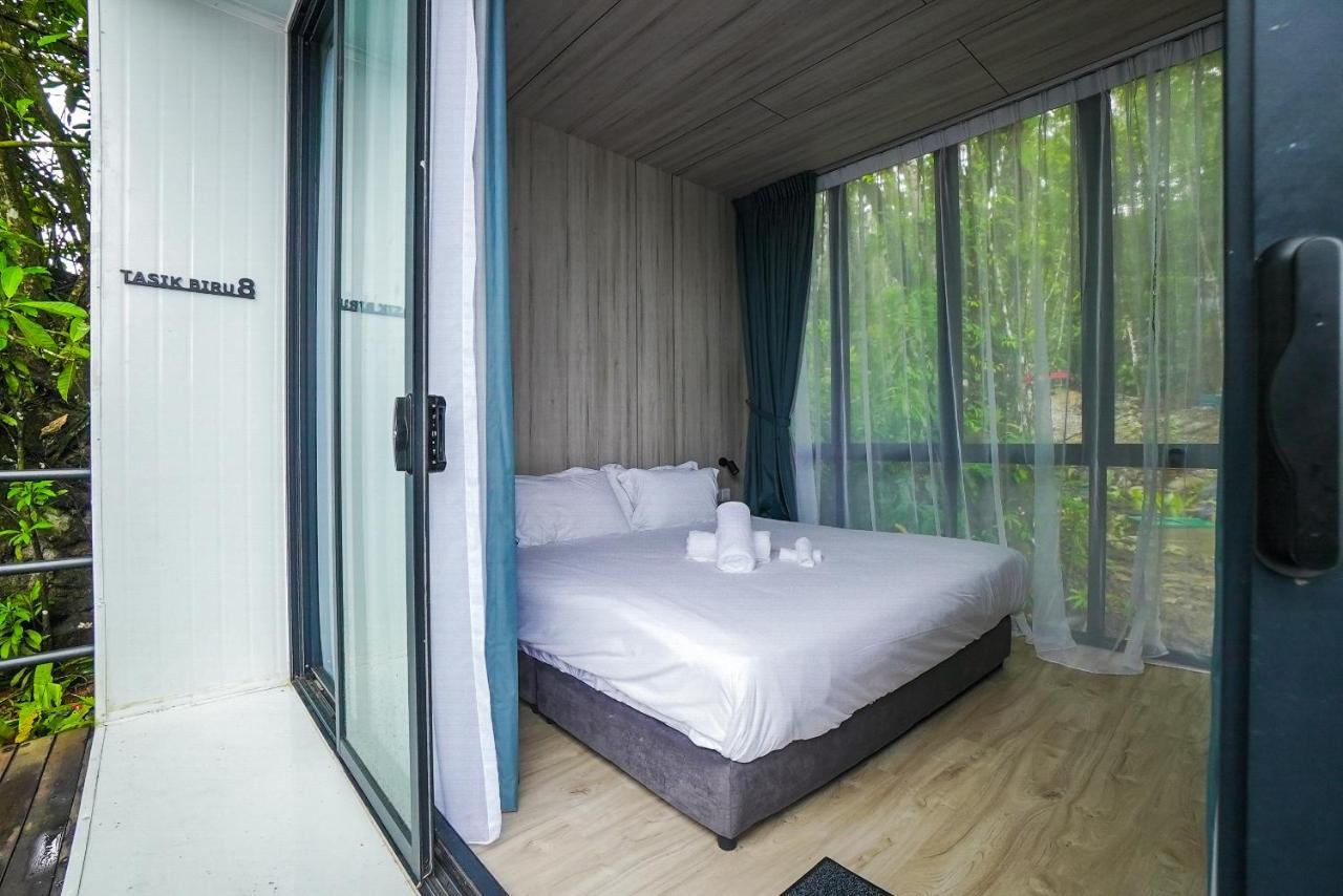 Roxy Tasik Biru Resort City Bau Экстерьер фото