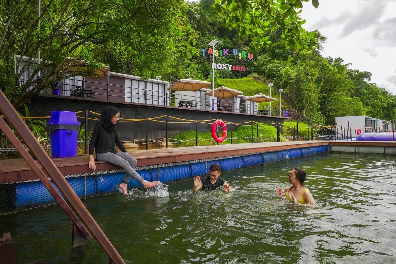 Roxy Tasik Biru Resort City Bau Экстерьер фото