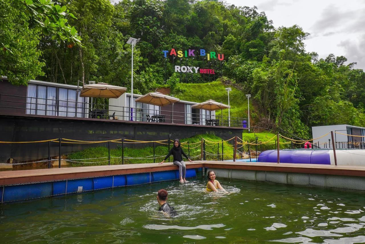 Roxy Tasik Biru Resort City Bau Экстерьер фото